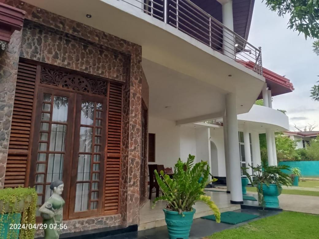 White Win Villa Elewala Exterior photo